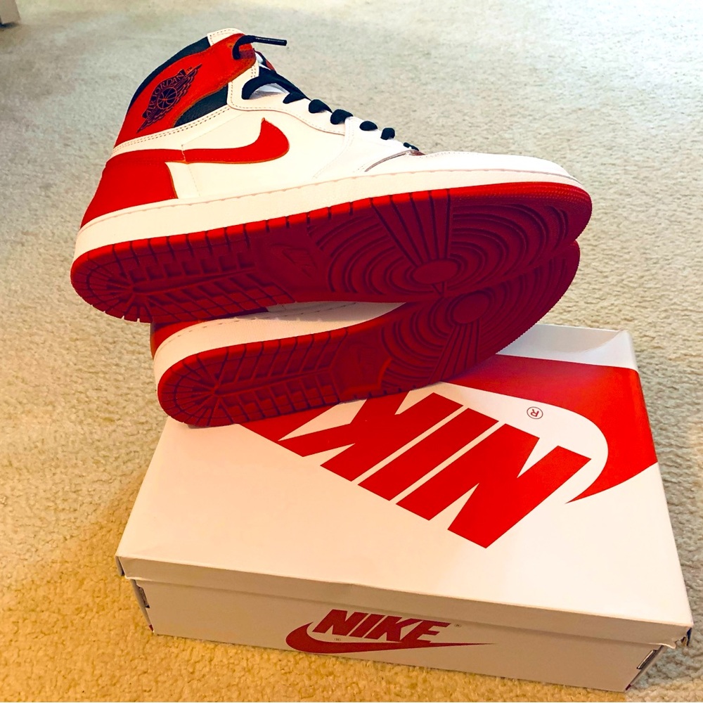 Nike Air Jordan 1’s retro highs. New never worn! - Picture 5 of 5